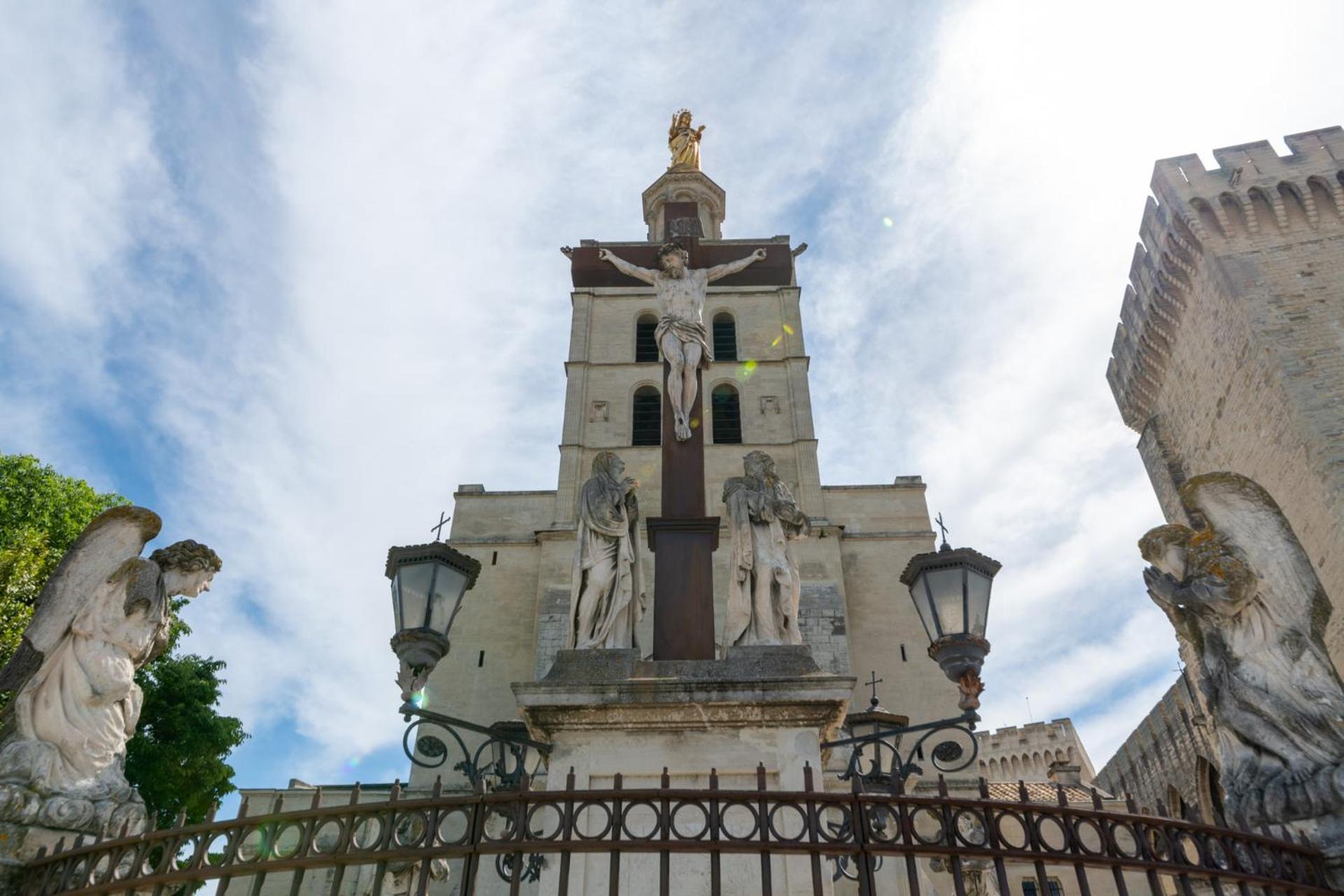 Апартаменты Bien D'Exception En Face Du Palais Des Papes Авиньон Экстерьер фото